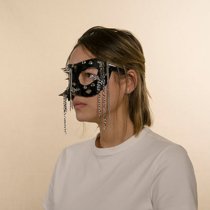 Cone spikes and Chains