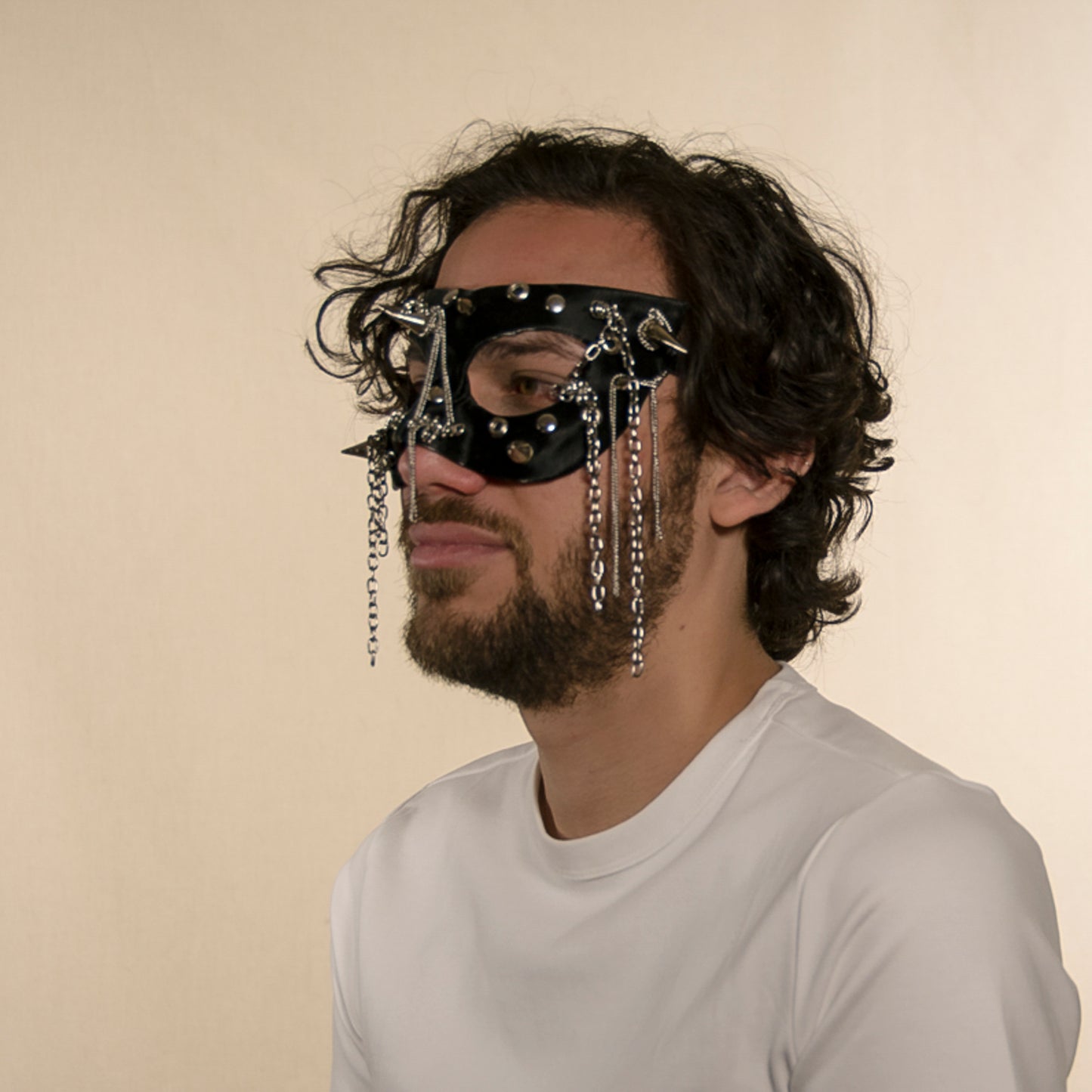 Cone spikes and Chains