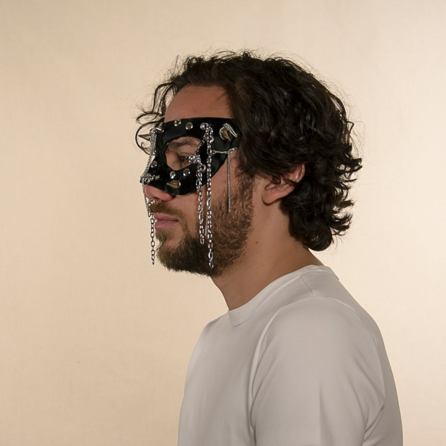 Cone spikes and Chains